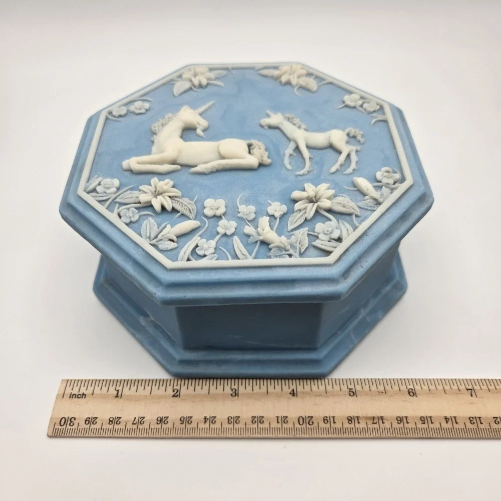 Vintage Incolay Stone Blue & White Jewelry Or Trinket Music Box With Unicorns